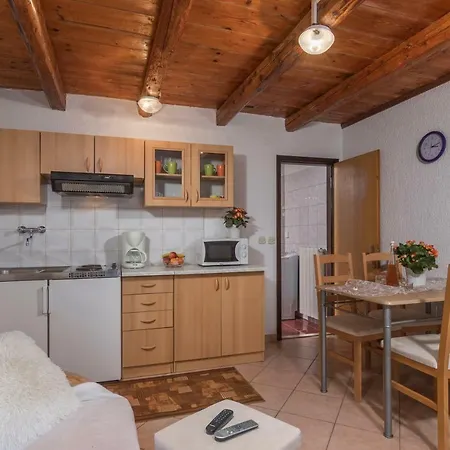 Zikovic Apartment *
