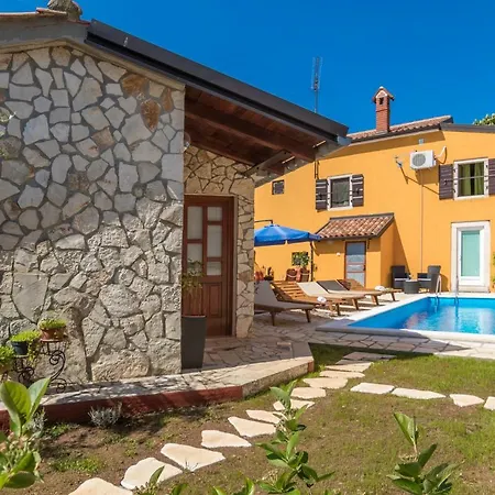 Apartment Zikovic *